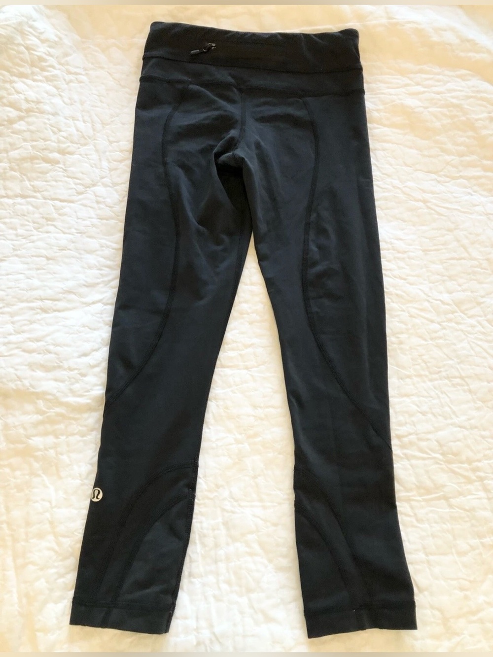 Lululemon 21”, size 2